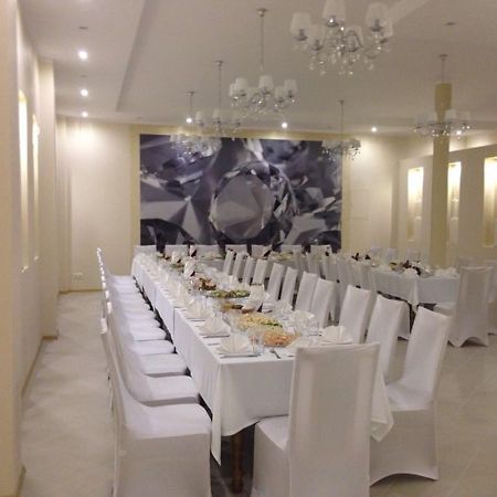 Arola Hotel Hlybokaye Ngoại thất bức ảnh